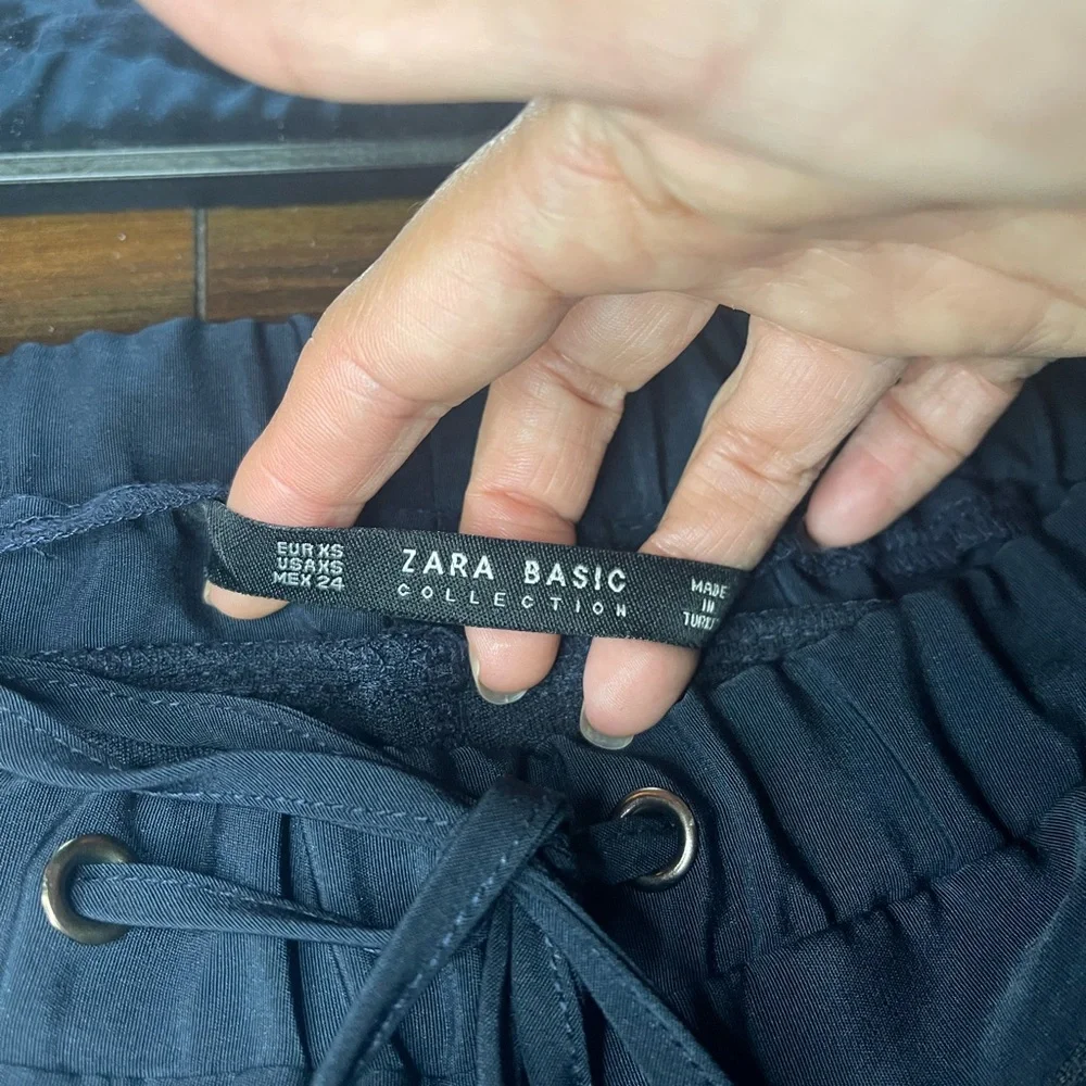 Zara Women's Dark Blue Joggers